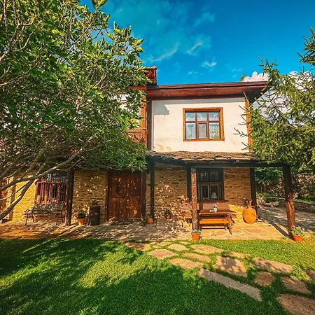 кътче Hébergement de vacances *